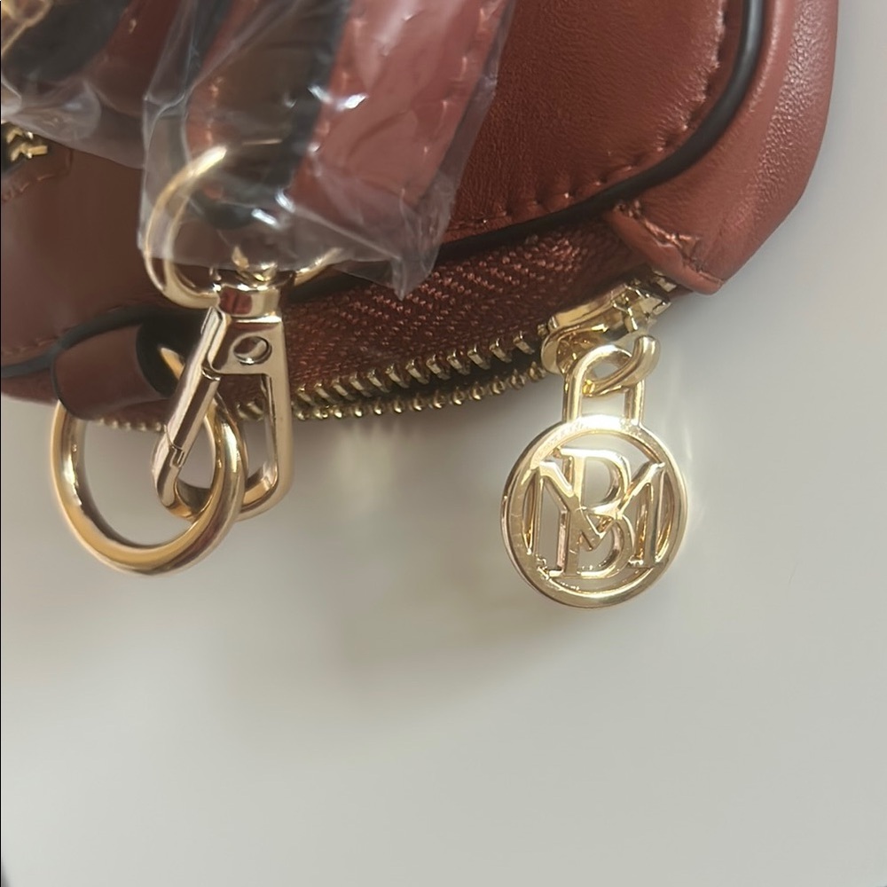 Badgley Mischka Leopard Vegan Leather Belt Bag - Picture 7 of 7